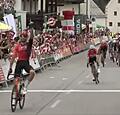 🎥 Ganna knalt op Großglockner naar zege in koninginnenrit Ronde van Oostenrijk