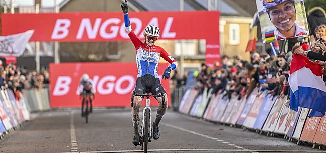 Pieterse wint wereldbeker in Hulst na spannende slotonde, Van Empel naast podium