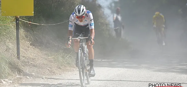 Van Hooydonck maakt brandhout van Tour de France: 'Sukkelaars'